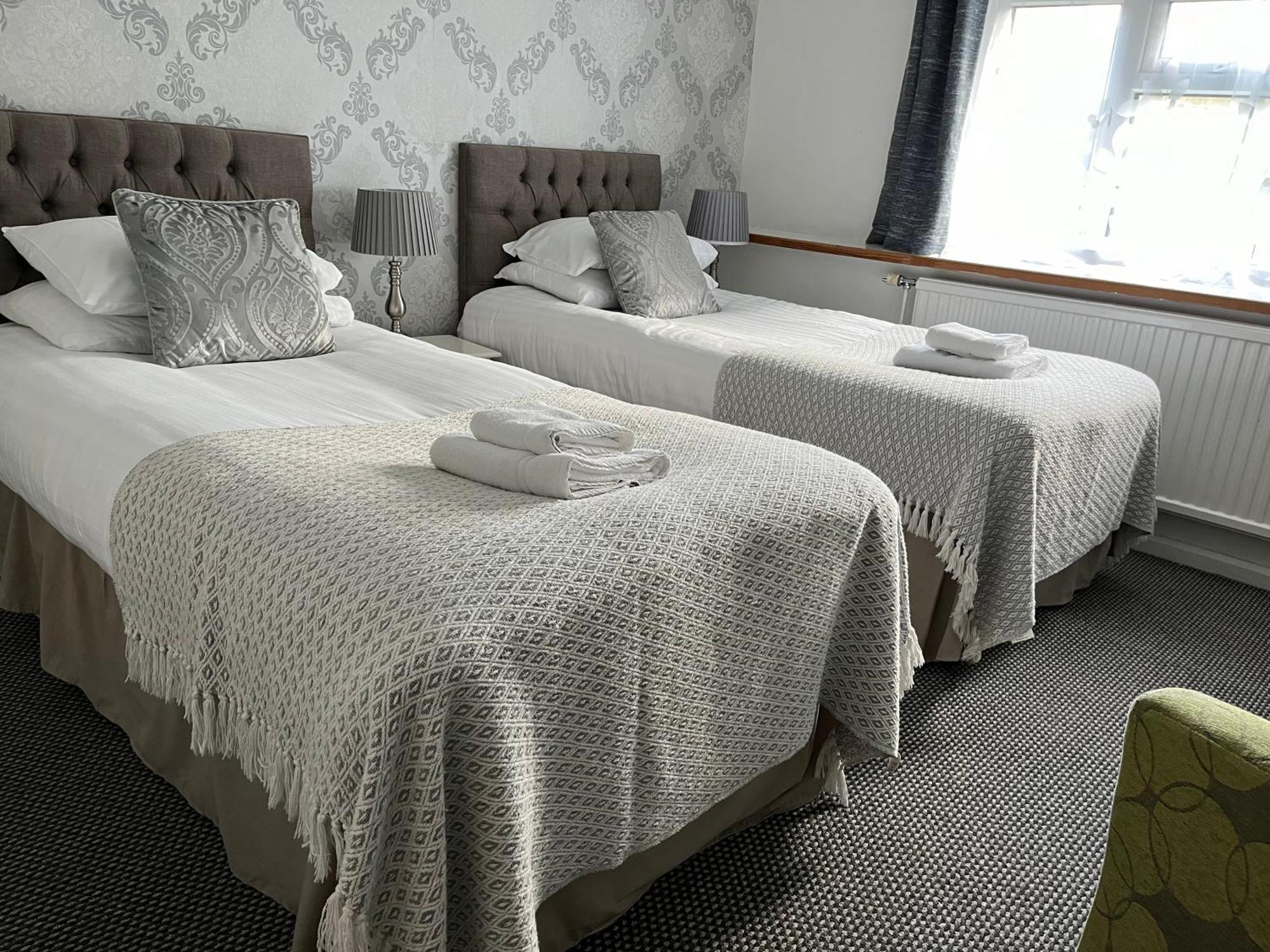 The Paddocks Hotel Саймондс-Ят Экстерьер фото